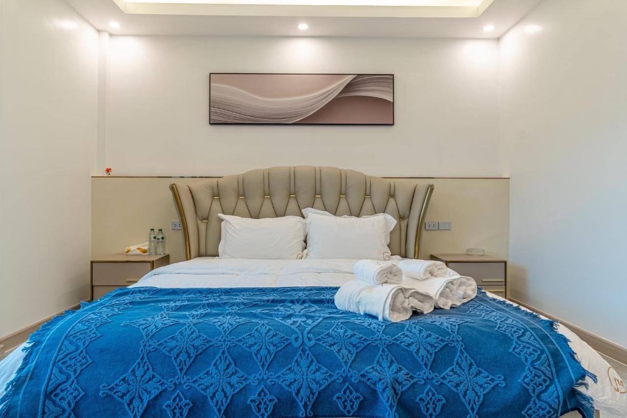 King 【芭提雅市中心独栋villa】【泳池】【5卧7卫】【独立ktv包厢】【豪华装修】 *