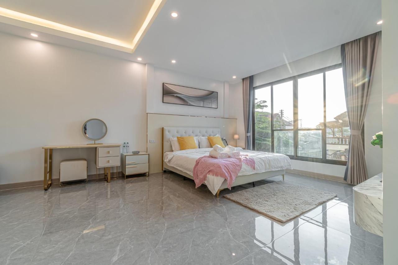 King 【芭提雅市中心独栋villa】【泳池】【5卧7卫】【独立ktv包厢】【豪华装修】 *