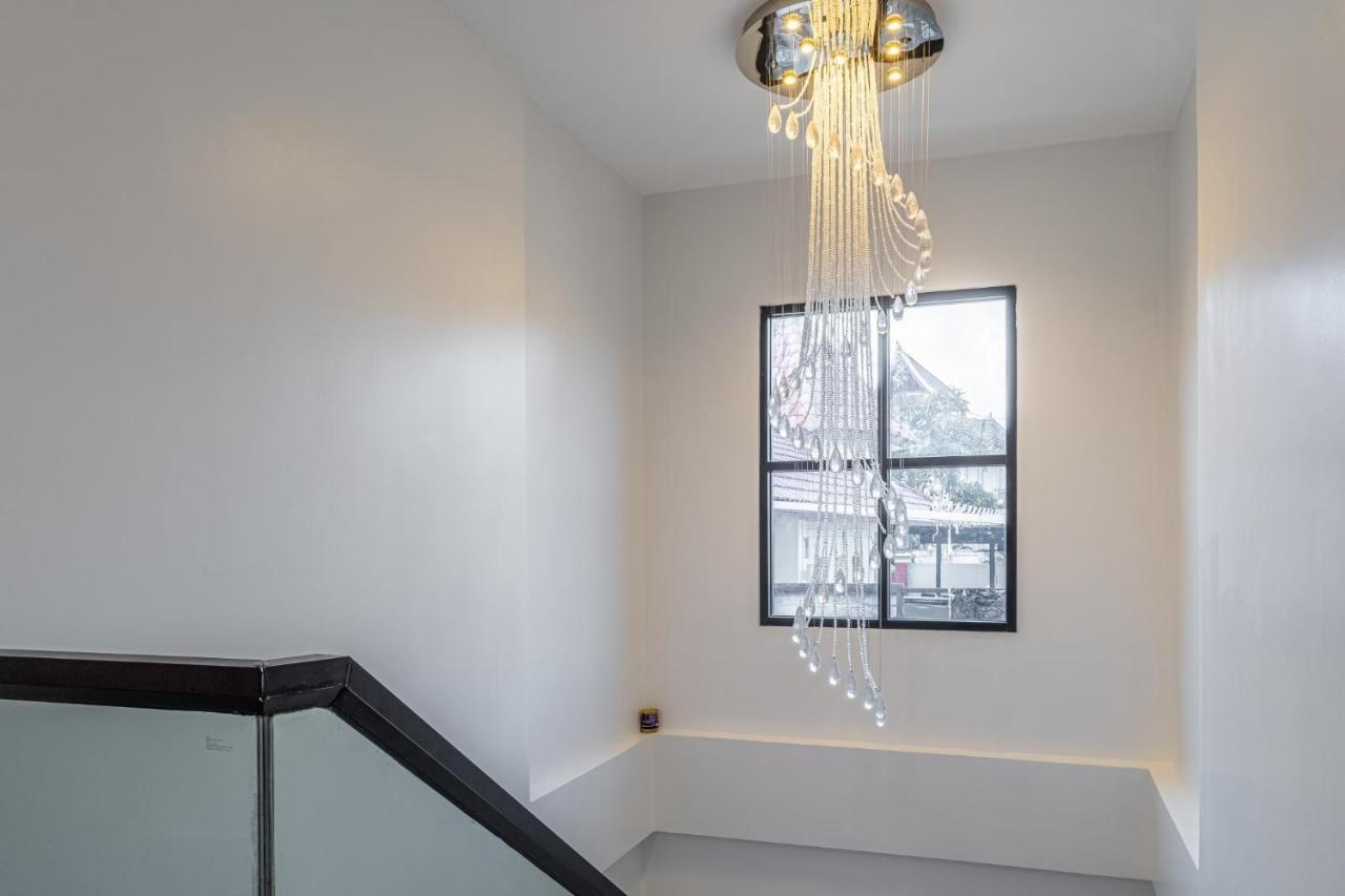 King 【芭提雅市中心独栋villa】【泳池】【5卧7卫】【独立ktv包厢】【豪华装修】 Villa Pattaya